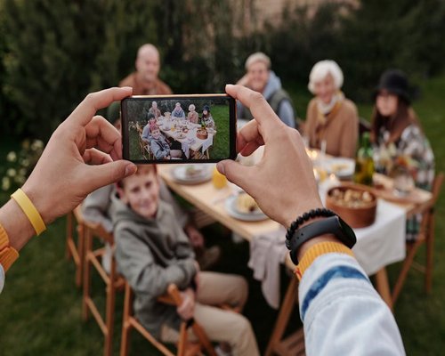 A family enjoying a slow dinner without screens